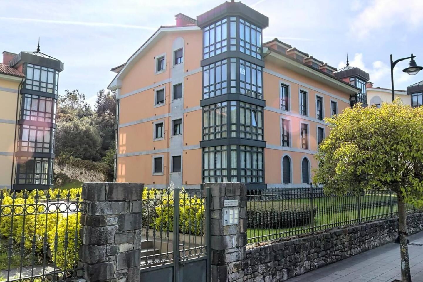 El Mirador Del Orfanato Apartment Llanes Exterior photo